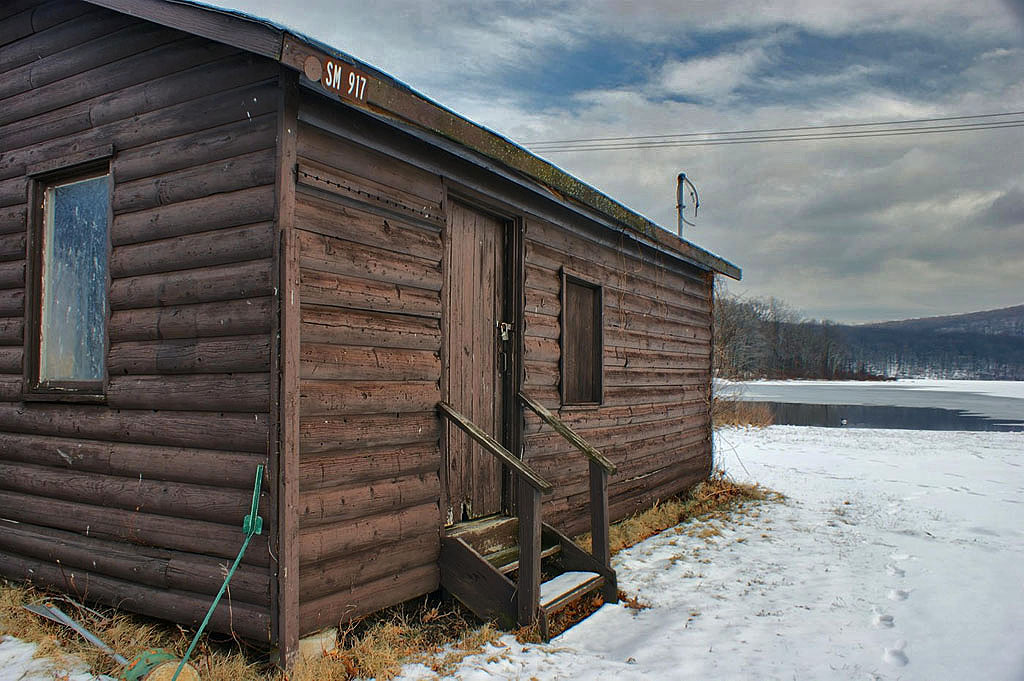 Closeup of the log cabin.